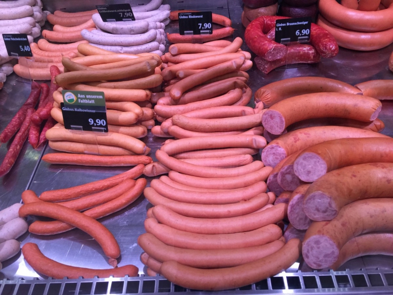 charcuterie-MOISSAC BELLEVUE-min_sausages_meat_butchery-1069321